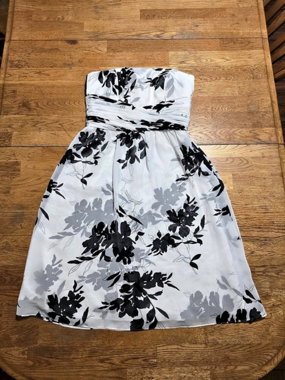 Ann Taylor Floral Strapless Mini Pleated Cumberbund Waist Flowy Party Dress